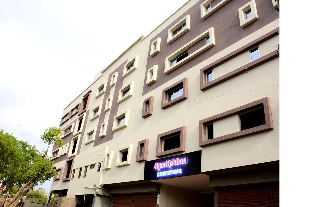 Hotel Ramkrishna Executive Barsi Exterior foto